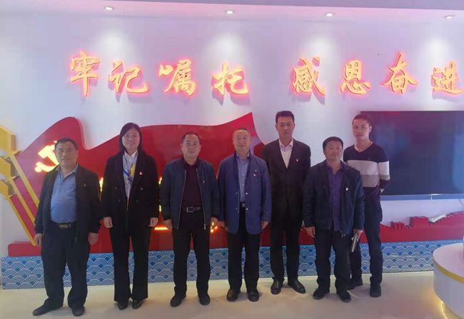 走基层  解难题  ——铜仁电大高质量推进党史学习教育