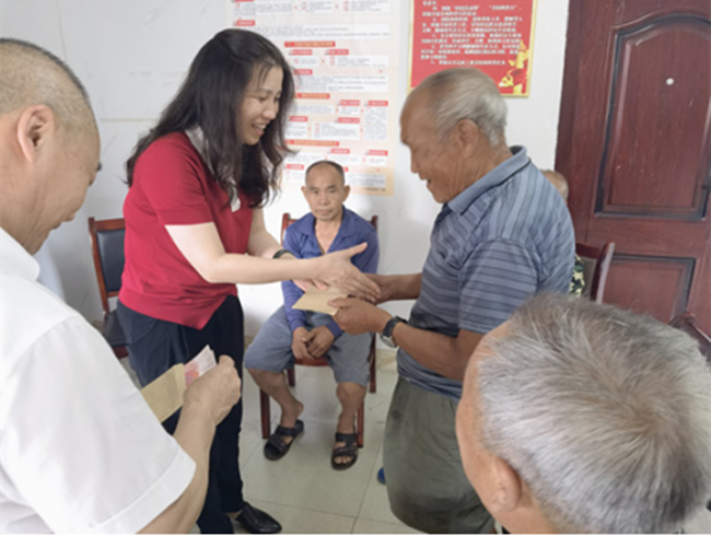 铜仁广播电视大学开展“七·一”走访慰问活动