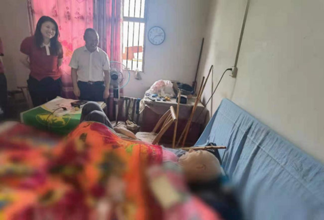 铜仁广播电视大学开展“七·一”走访慰问活动