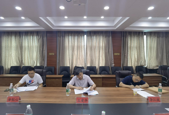 贵州开放大学党委书记王爱华赴铜仁电大开展调研