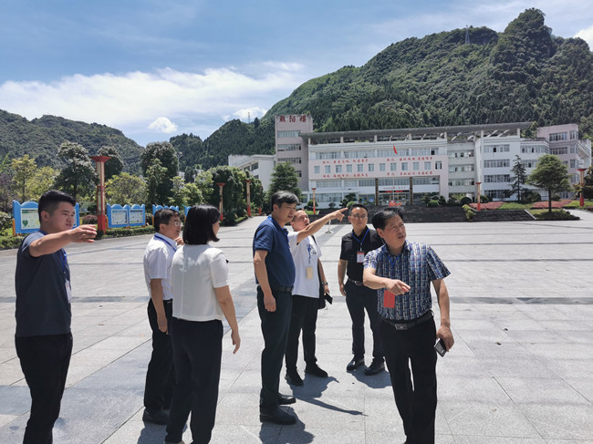 贵州开放大学党委书记王爱华赴铜仁电大开展调研