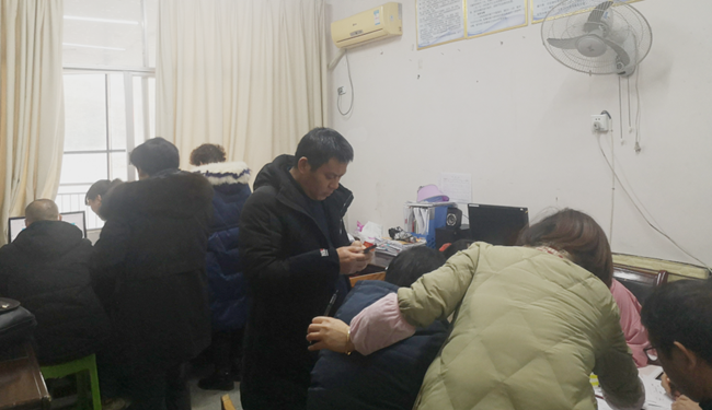 创新工作方法 “上门服务”为群众办实事