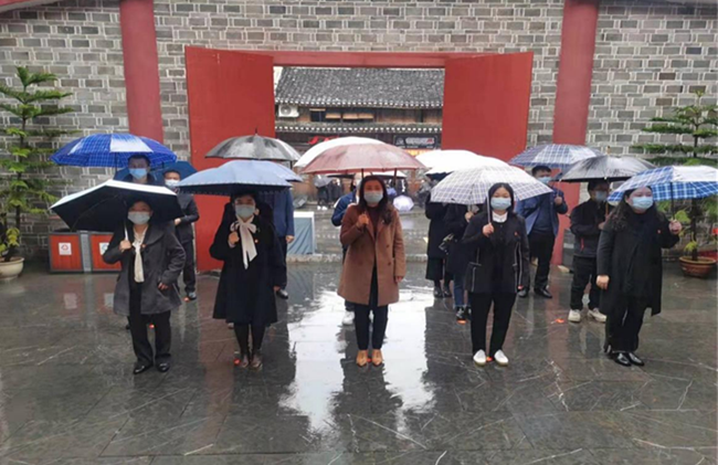 铜仁广播电视大学开展“缅怀革命烈士 传承红色精神”主题党日活动