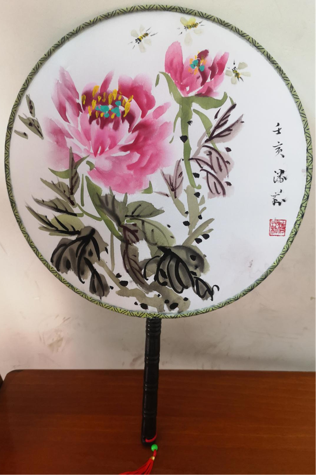 创新思路谋发展  深入社区抓宣传