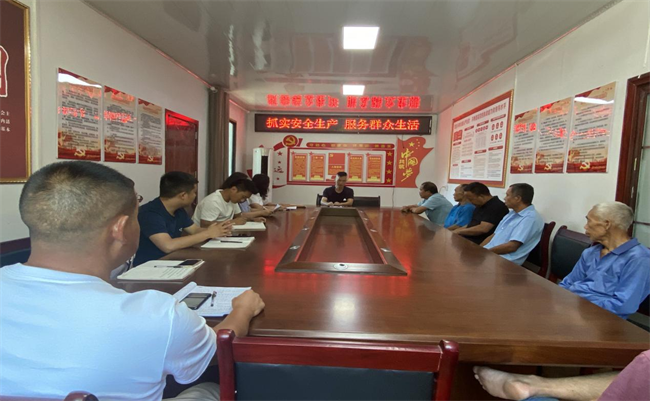 铜仁广播电视大学到长兴堡镇凤花村开展政策及法律法规知识宣讲和社区教育活动