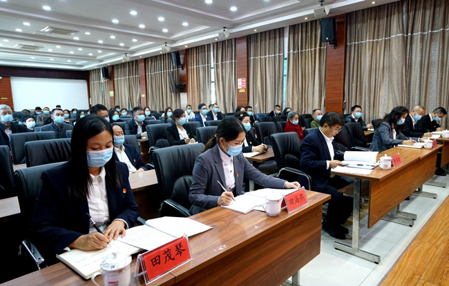 罗雁冰到铜仁广播电视大学宣讲党的二十大精神