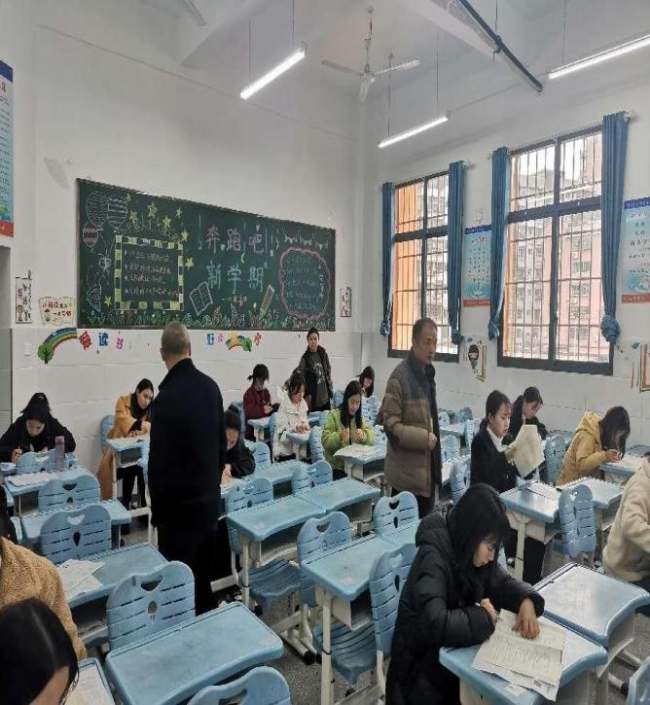 “三措并举”推动开放教育考试改革