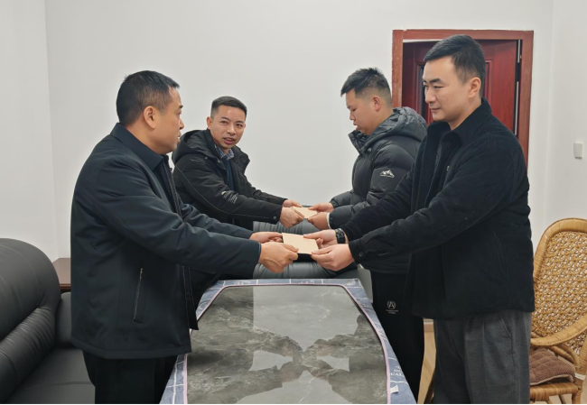 铜仁开放大学把关怀与温暖送到职工心坎