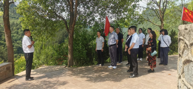 缅怀先烈感党恩  红色思政增效能