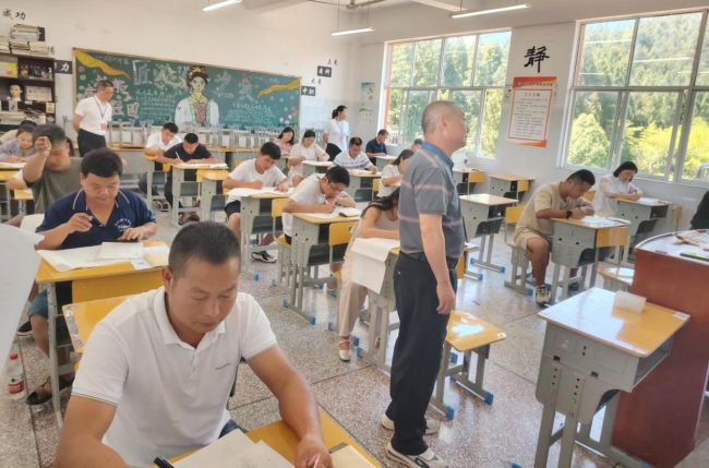 铜仁开放大学：加强考试组织 规范监督管理